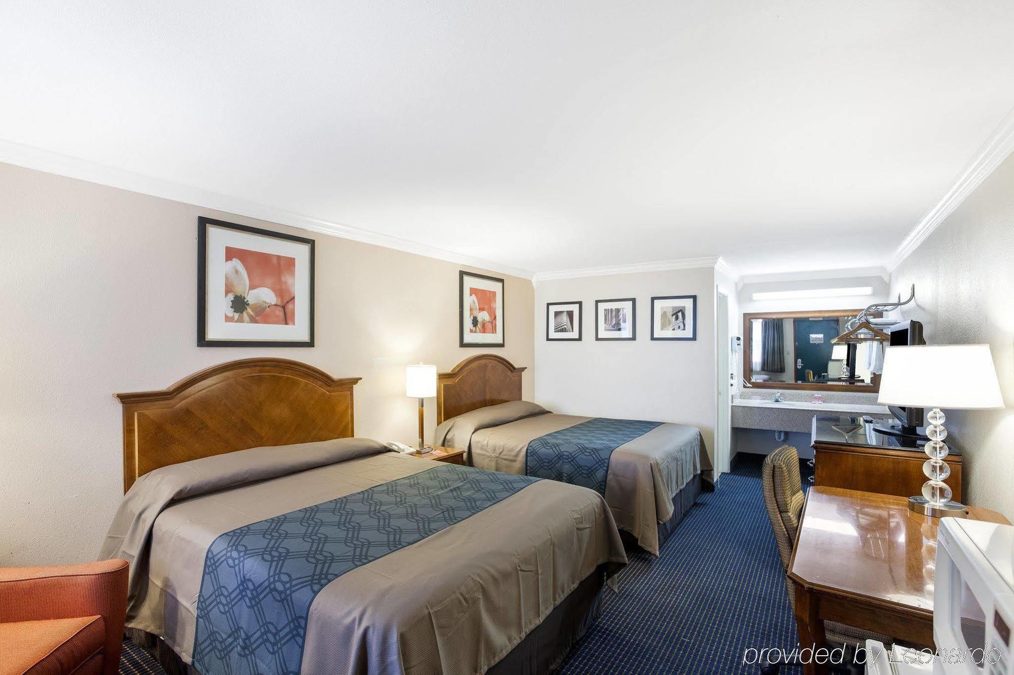 University Inn & Suites San Antonio Buitenkant foto