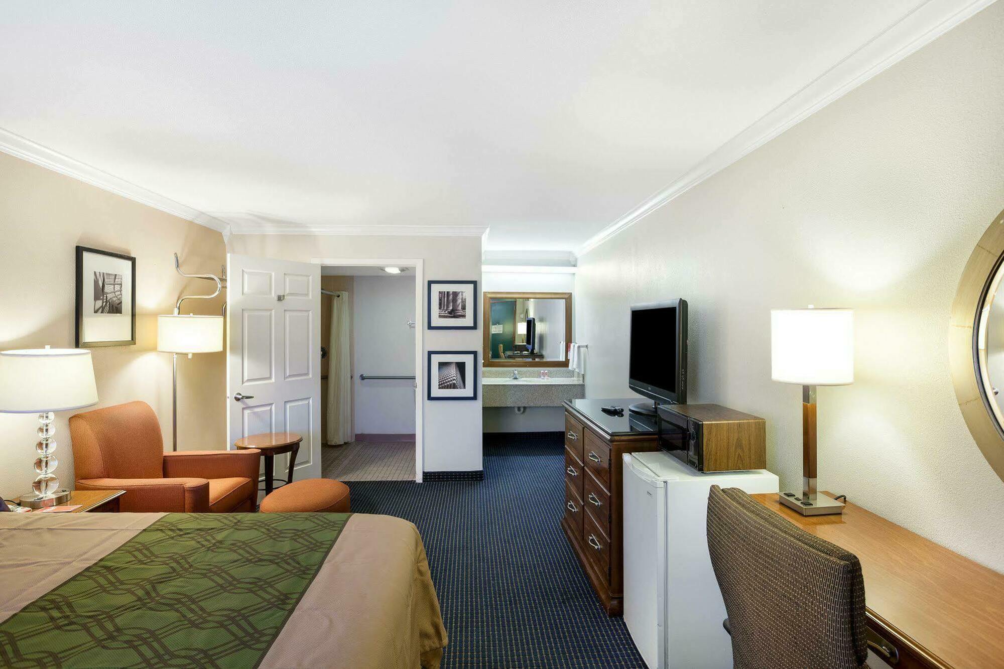 University Inn & Suites San Antonio Buitenkant foto