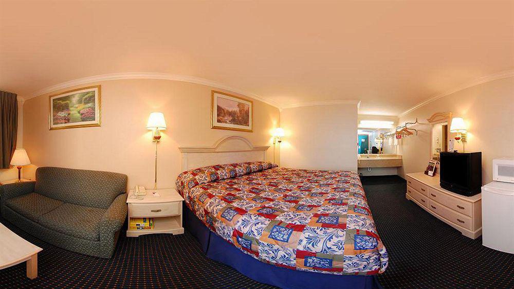 University Inn & Suites San Antonio Buitenkant foto