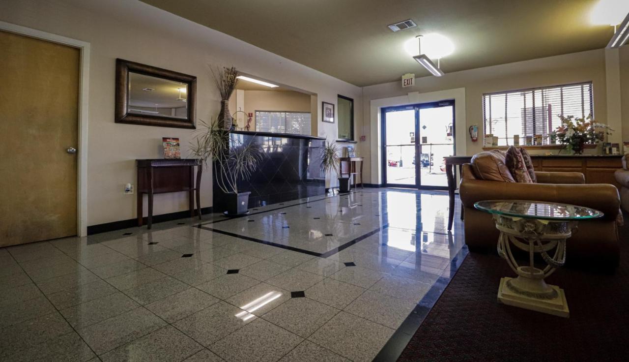University Inn & Suites San Antonio Buitenkant foto